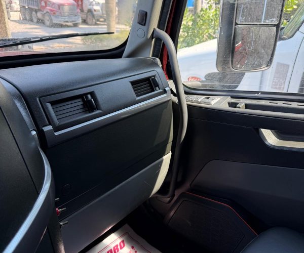 2022-VOLVO-VNR-DUMP-TRUCK-TRI-AXLE-LOW-MILES-022