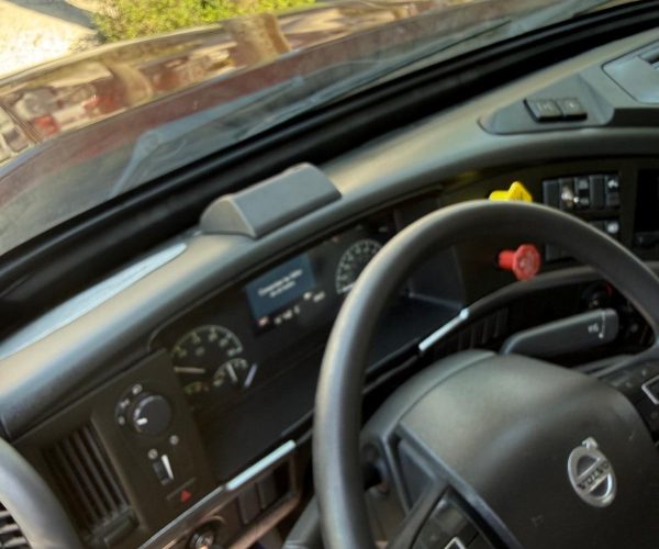 2022-VOLVO-VNR-DUMP-TRUCK-TRI-AXLE-LOW-MILES-023