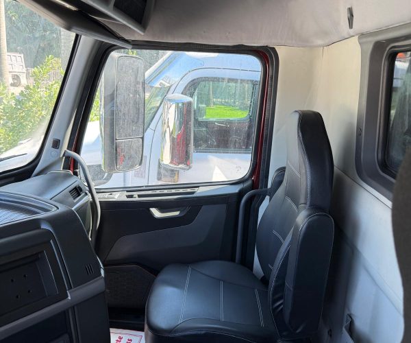 2022-VOLVO-VNR-DUMP-TRUCK-TRI-AXLE-LOW-MILES-027