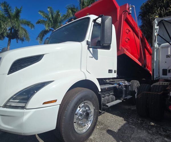 2022-VOLVO-VNR300-DUMP-TRUCK-TRI-AXLE-025