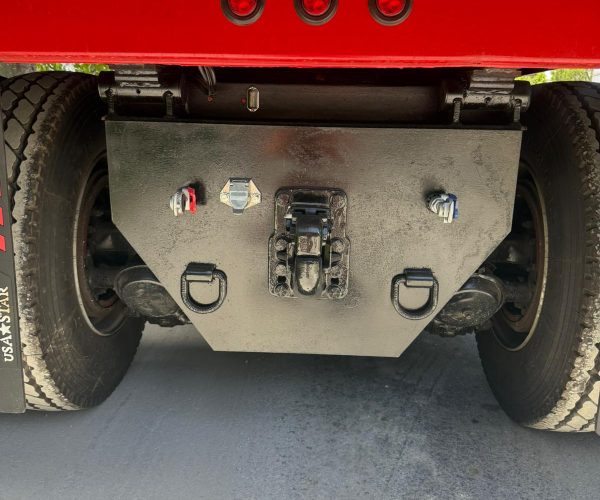 2022 VOLVO VNR300 DUMP TRUCK TRI-AXLE & 100K REAR HITCH 005