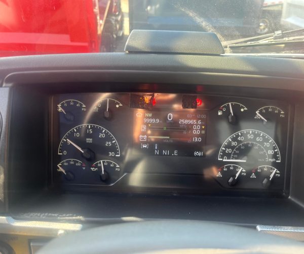 2022 VOLVO VNR300 DUMP TRUCK TRI-AXLE LOW MILES 012