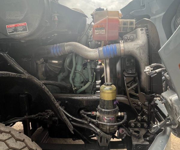 2022 VOLVO VNR300 DUMP TRUCK TRI-AXLE LOW MILES 015