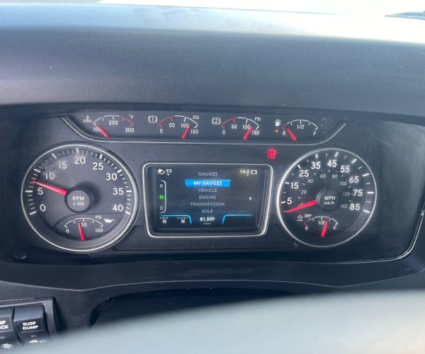 2023 INTERNATIONAL MV607 BOX 011