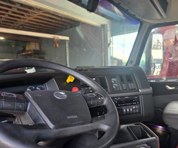 2023 VOLVO VNR TRI-AXLE DUMP TRUCK LOW MILES 007