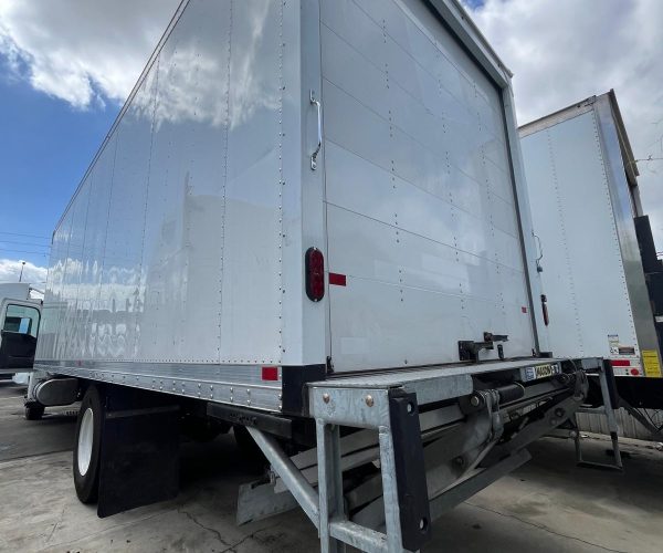2025 INTERNATIONAL MV607 BOX TRUCK W 26 004