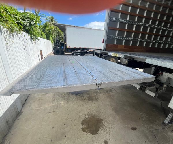 2025 INTERNATIONAL MV607 BOX TRUCK W 26 010