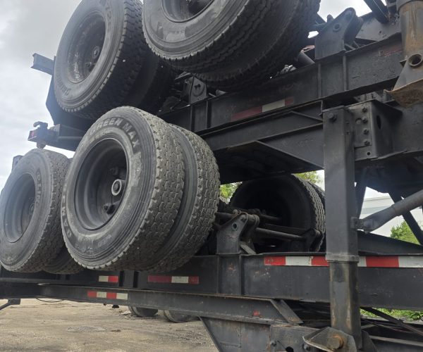 20FT CHASSIS CONTAINERS WITH 11R22.5 010