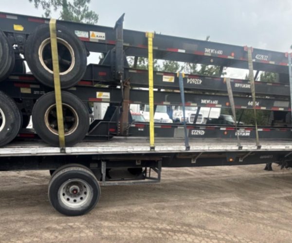 20FT CONTAINER CHASSIS W 11R22.5 TIRES & SPOKE WHEELS 002