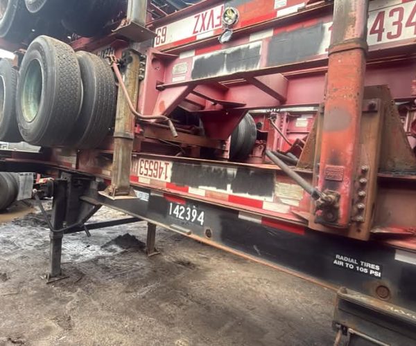 20FT-CONTAINER-CHASSIS-W-11R22.5-TIRES-SPOKE-WHEELS-009