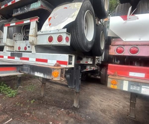 20FT-CONTAINER-CHASSIS-W-11R22.5-TIRES-SPOKE-WHEELS-016