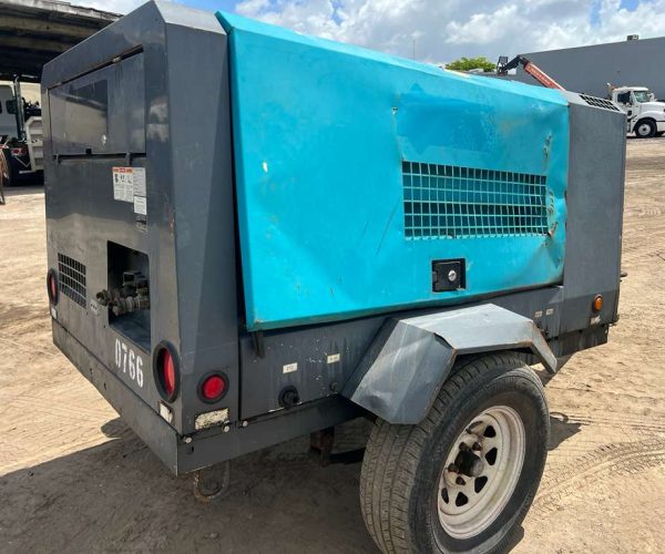 4 AIRMAN PDS185S PORTABLE AIR COMPRESSORS WITH 002
