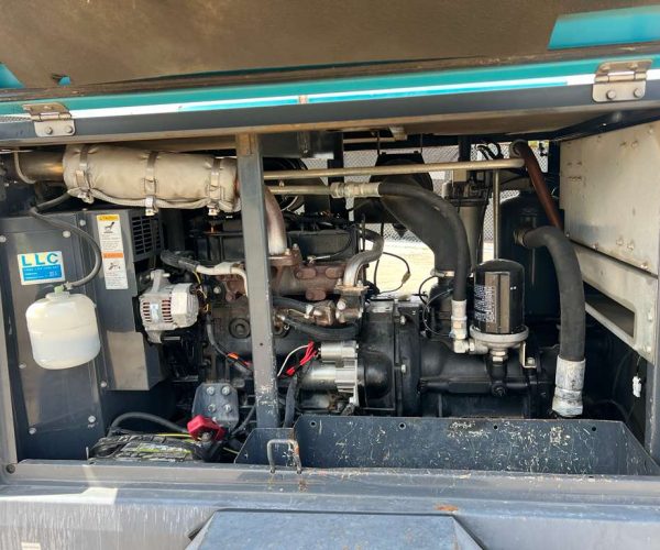 4 AIRMAN PDS185S PORTABLE AIR COMPRESSORS WITH 021