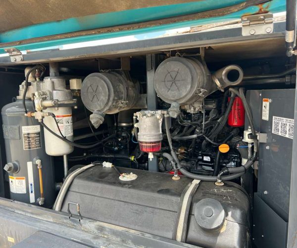 4 AIRMAN PDS185S PORTABLE AIR COMPRESSORS WITH 023