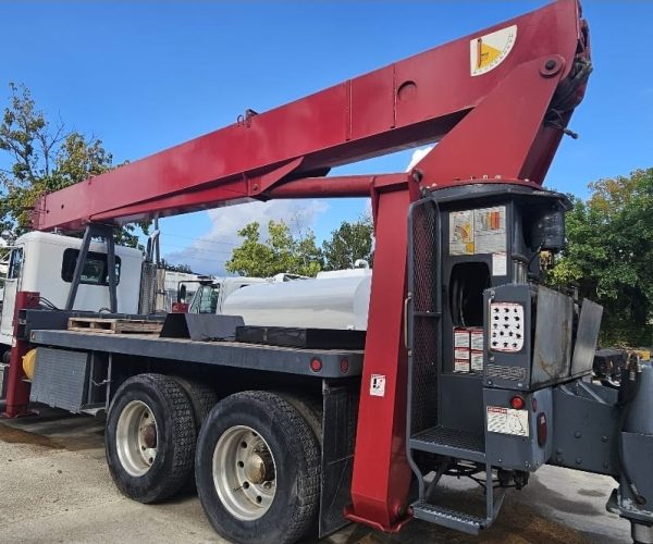 BOOM CRANE TRUCK SIMON-RO 003