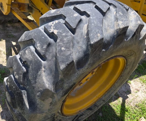 CAT 12H MOTOR GRADER ENCLOSED CAB & SCARIFIER 014