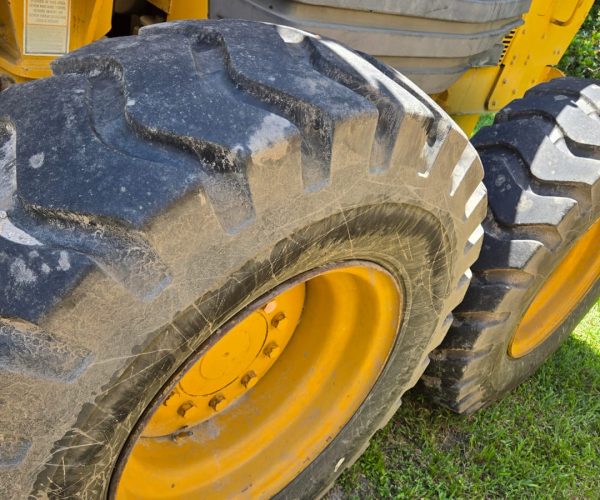CAT 12H MOTOR GRADER ENCLOSED CAB & SCARIFIER 020