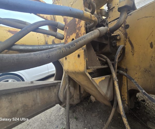 CATERPILLAR D8K SINGLE SHANK RIPPER HEAVY DUTY 005