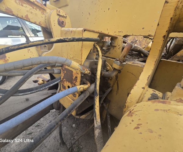 CATERPILLAR D8K SINGLE SHANK RIPPER HEAVY DUTY 007