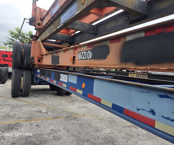 CHASSIS CONTAINER 40FT WITH 11R22.5 & SPOKE WHEELS 009