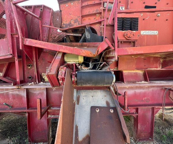 CRUSHING UNIT MOBILE CRUSHER PLANT MOUNTED ON A 78 FT 5-AXLE CUSTOM-BUILT MACHINE 008