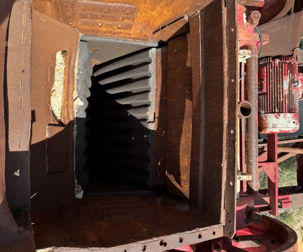 CRUSHING UNIT MOBILE CRUSHER PLANT MOUNTED ON A 78 FT 5-AXLE CUSTOM-BUILT MACHINE 013