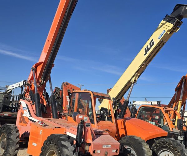 JLG SKY TRACK 8042 TELEHANDLER 001