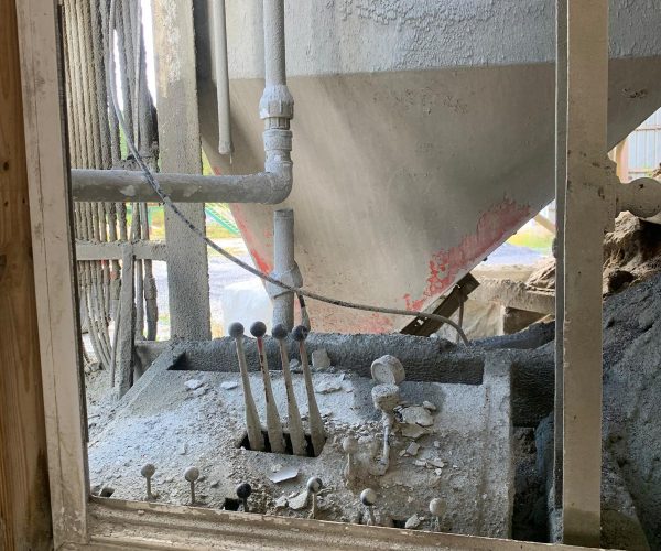 LARSON 5 YARD CONCRETE BATCH PLANT 5 YARD CAPACITY 005