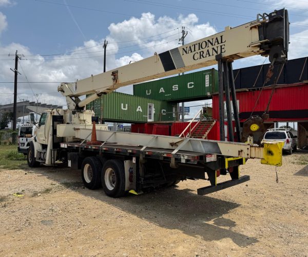 NATIONAL 11105 BOOM CRANE 28TONS W FT 44FT JIB MOUNTED ON A 2007 STEERING TRUCK 004
