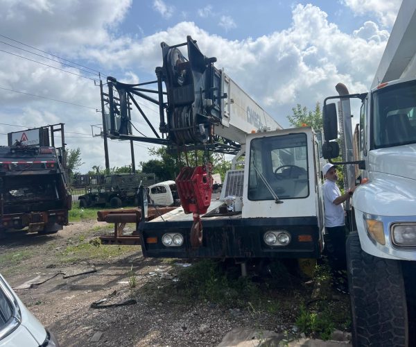 P&H OMEGA 3116 30 TONS ROUGH TERRAIN CRANE 005