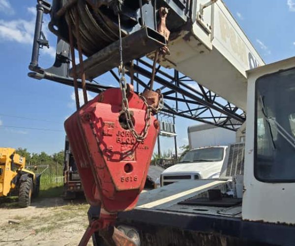 P&H OMEGA 3116 30 TONS ROUGH TERRAIN CRANE 007