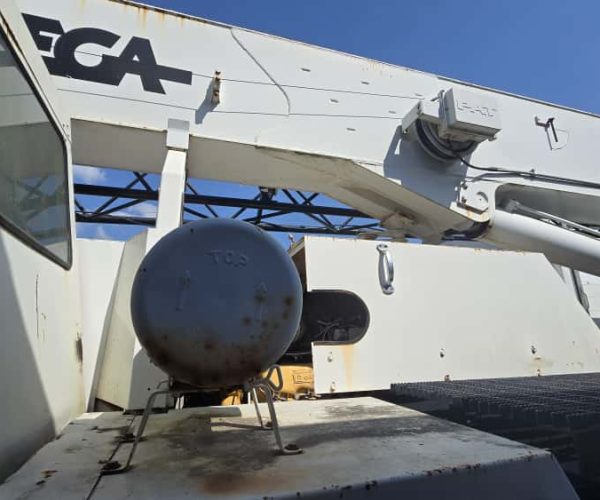 P&H OMEGA 3116 30 TONS ROUGH TERRAIN CRANE 013