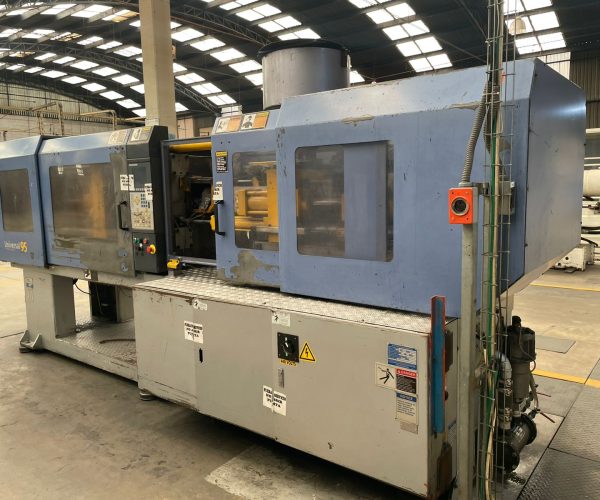 PLASTIC INJECTION MOLDING MACHINES MULTIPLE UNITS 002