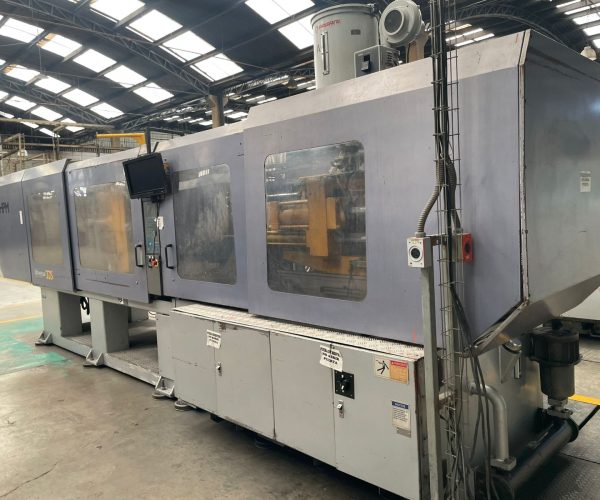 PLASTIC INJECTION MOLDING MACHINES MULTIPLE UNITS 004
