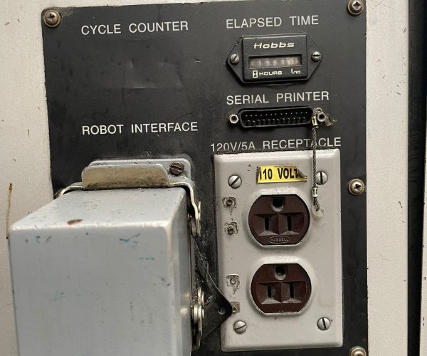 PLASTIC INJECTION MOLDING MACHINES MULTIPLE UNITS 008