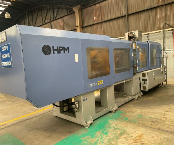 PLASTIC INJECTION MOLDING MACHINES MULTIPLE UNITS 010