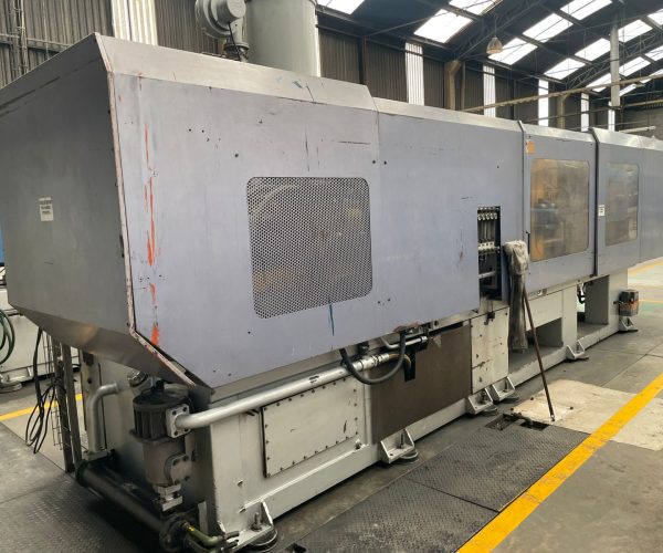 PLASTIC INJECTION MOLDING MACHINES MULTIPLE UNITS 014