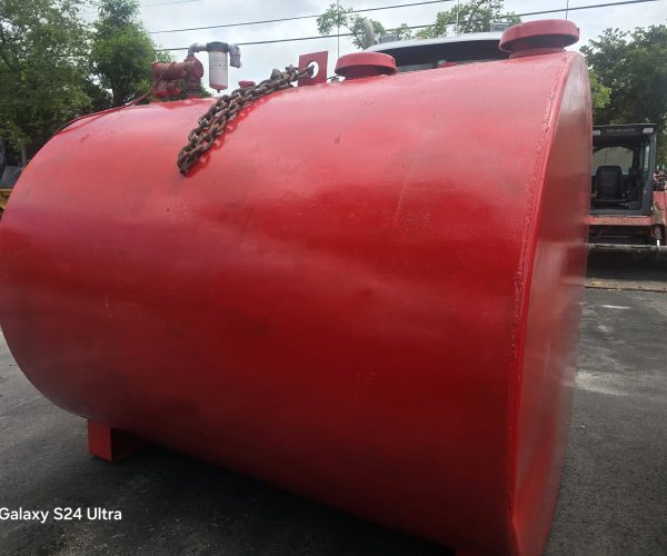 STATIONARY STEEL FUEL TANK 1.000 GALLONS WITH PUMP INCLUDED 002