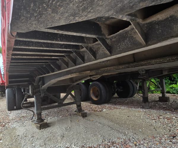 STEEL DUMP TRAILER BARN DOOR TANDEM 62 YARDAS SINGLE POINT SUSPENSION 010